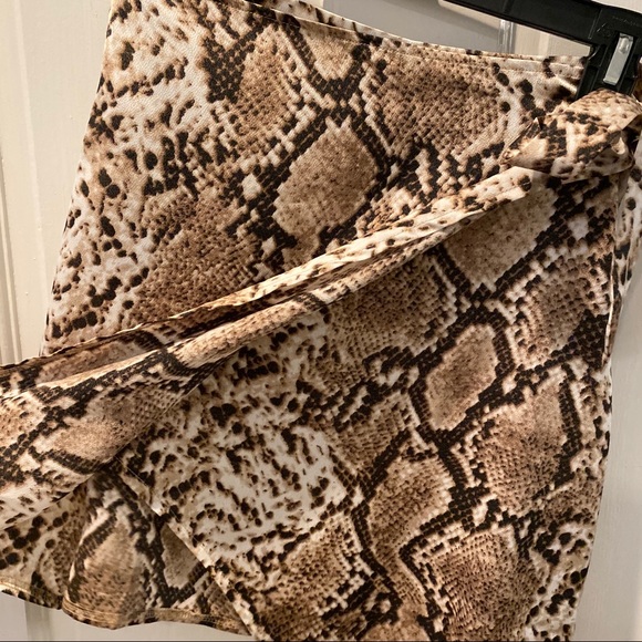 Revolve x Superdown Snakeskin Wrap Skirt - Picture 6 of 8